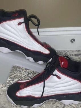 Air Jordan Pro Strong Black
Varsity Red